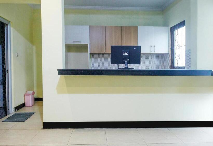 Hotel Spot On 91606 Nadin Guest House