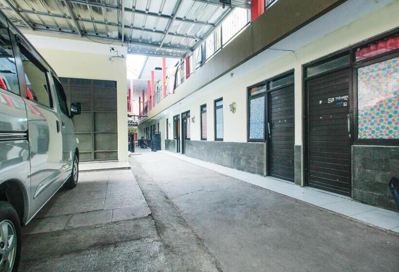 Hotel Spot On 91606 Nadin Guest House