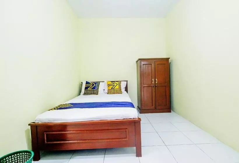 ホテル Spot On 91606 Nadin Guest House