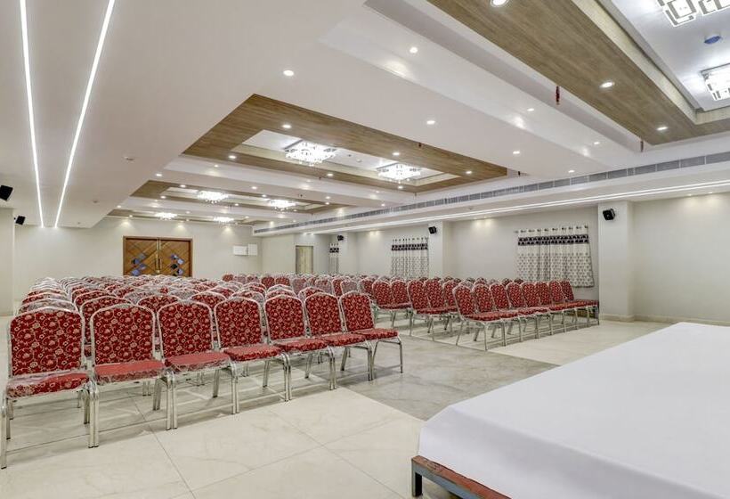 בית מלון כפרי Treebo Grand Milan