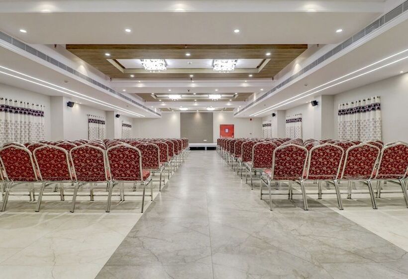 בית מלון כפרי Treebo Grand Milan