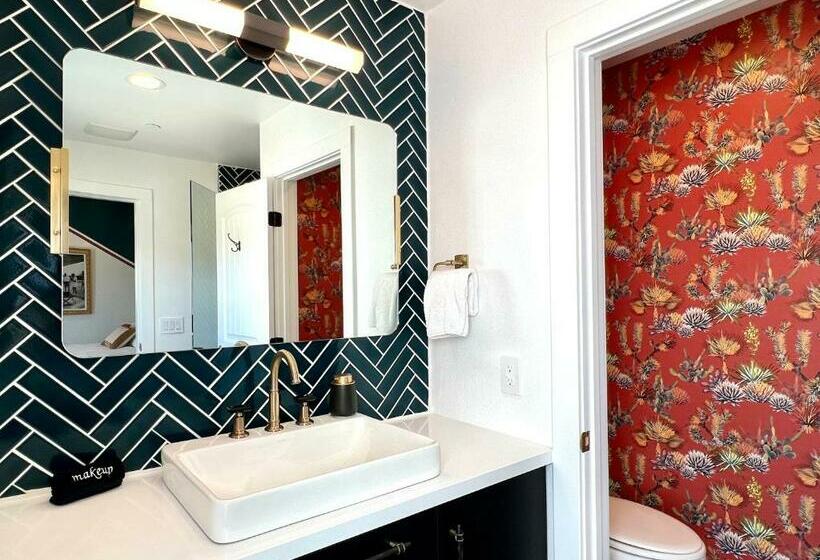 Joshua Tree Country Club Villa/pool/sport/boulders