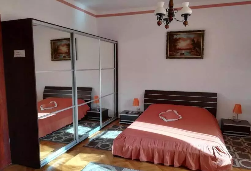 پانسیون Vila Pleșca