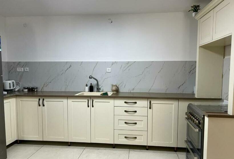 יחידת נופש בצפת   קומת קרקע