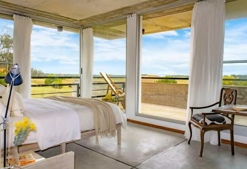 Casa La Hechicera  Tajamares De La Pedrera