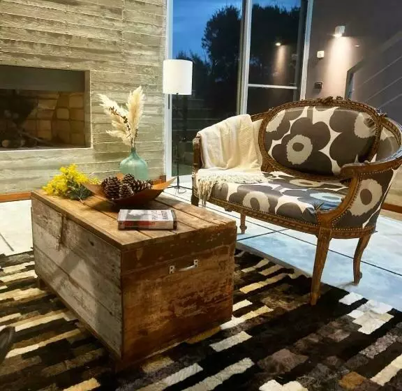 Casa La Hechicera  Tajamares De La Pedrera