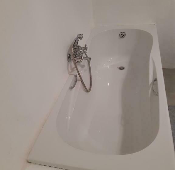 Farmhouse Guestrooms