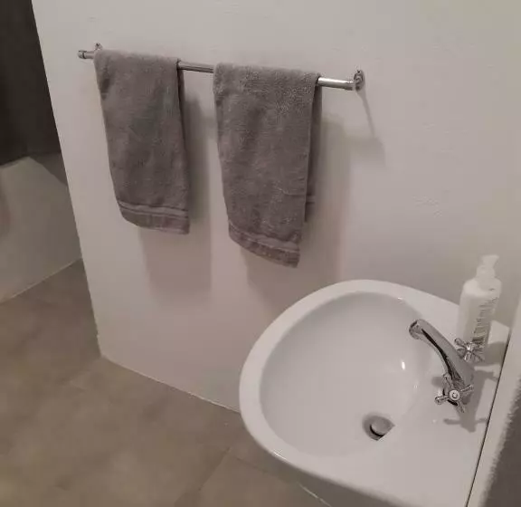 Farmhouse Guestrooms