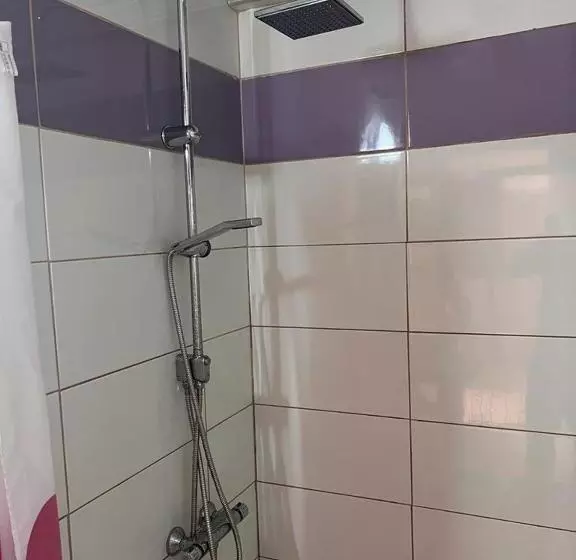 2 Zimmer Wohnung Corniche Nador Sidi Ali  Am Meer & Wifi