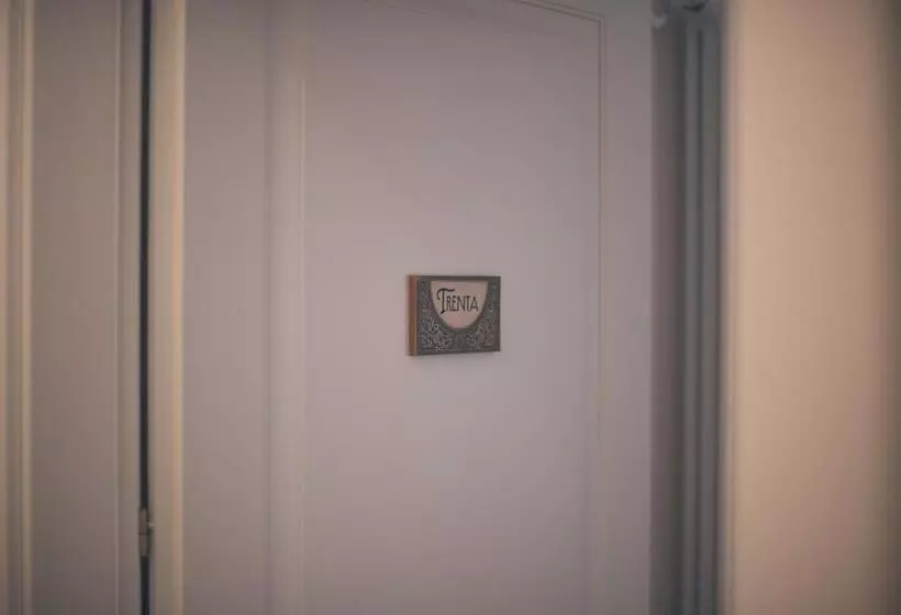 تختخواب و صبحانه Novecento