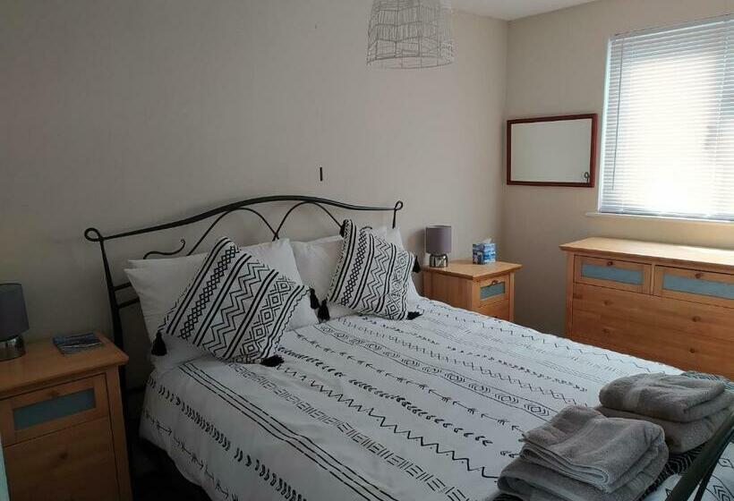 Garden Flat At The Infamous Piltdown Man Pub