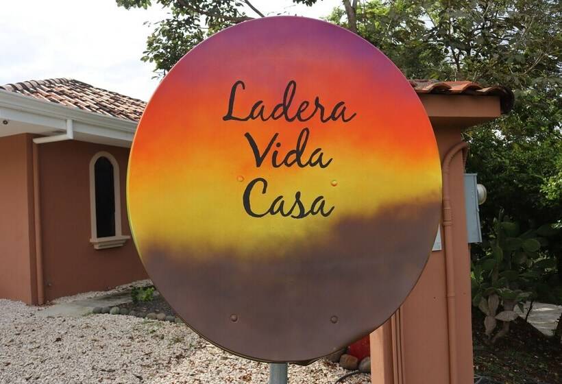 Golf Course Casa With Hillside Vista