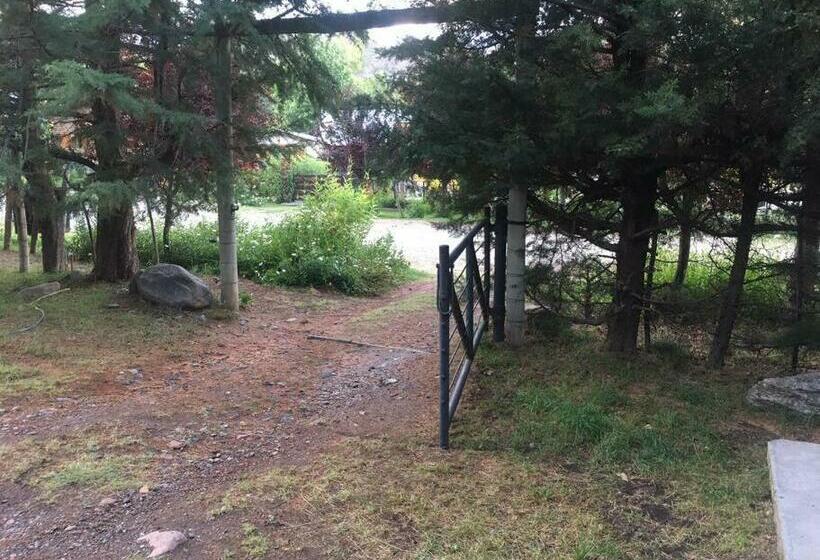 Hermosa Cabaña Con Vista A La Montaña