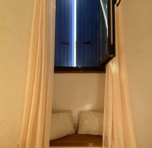 Капсульный Oтель La Fontaine De Vinsobres