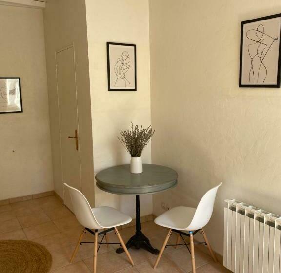 Капсульный Oтель La Fontaine De Vinsobres