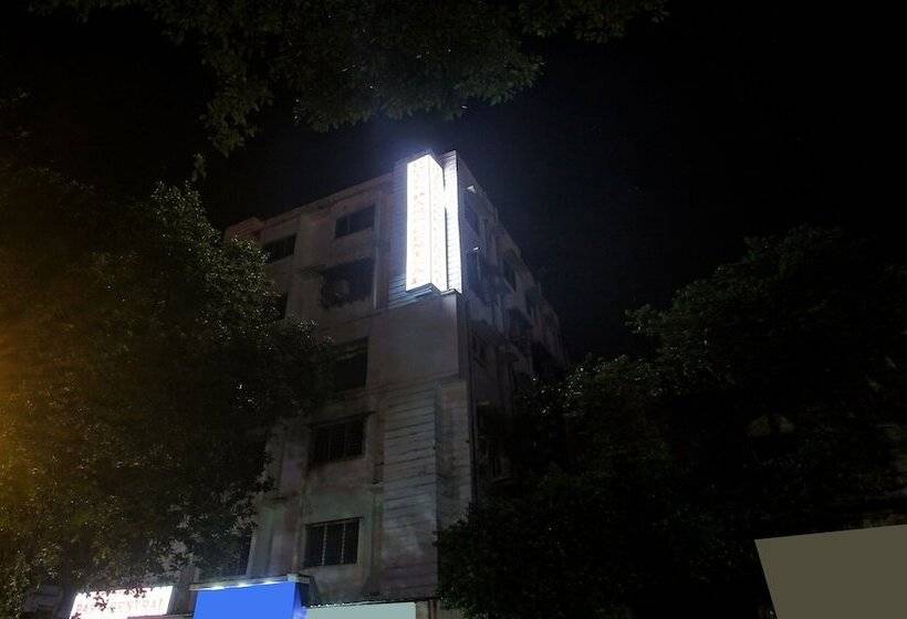 Отель Park Central