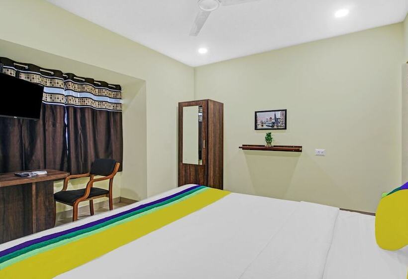 Отель Park Central