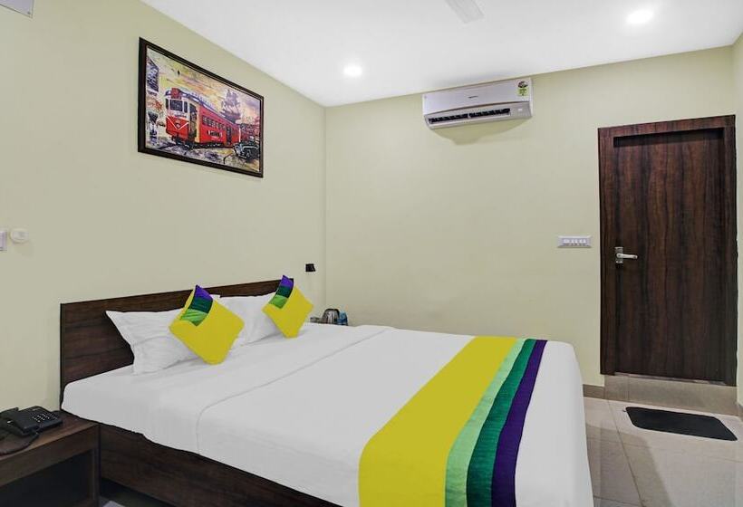 Отель Park Central