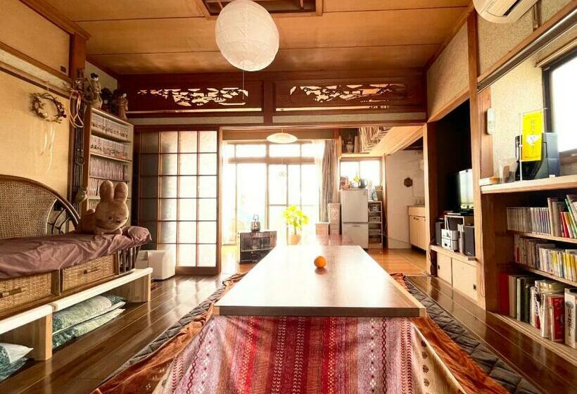 פנסיון Akariya Hostel