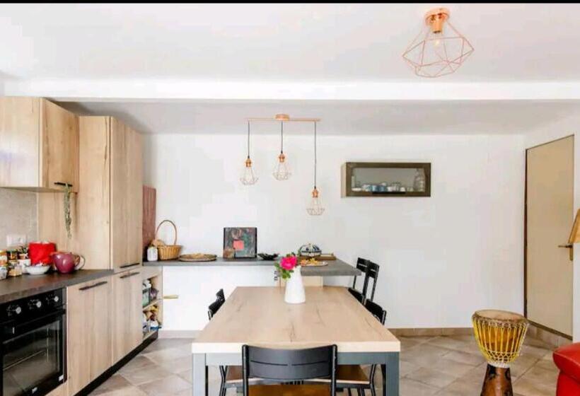 פנסיון Amrita Rosa