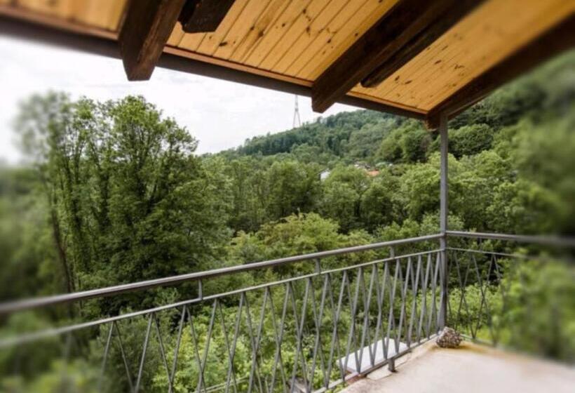 פנסיון Amrita Rosa