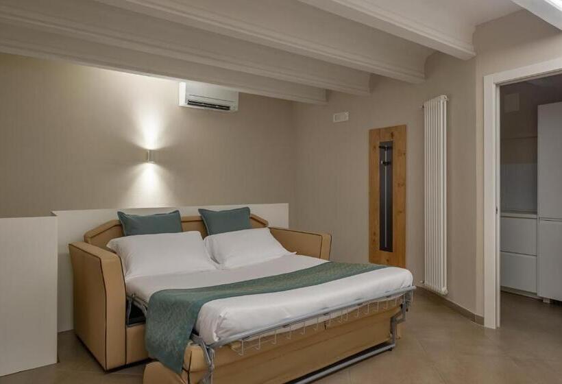 بنسيون Bonacolsi Collection