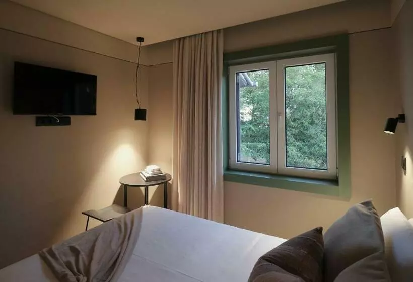 پانسیون Oporto Coliving Circunvalação 13250
