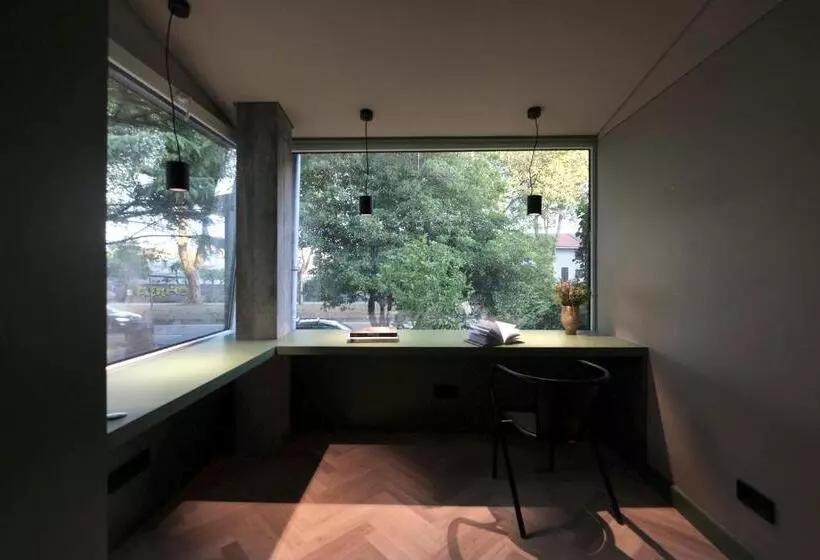 پانسیون Oporto Coliving Circunvalação 13250