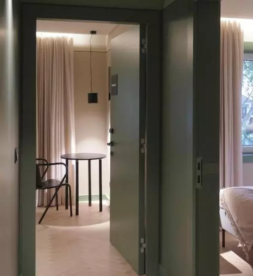 پانسیون Oporto Coliving Circunvalação 13250