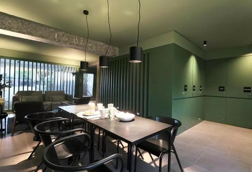 پانسیون Oporto Coliving Circunvalação 13250
