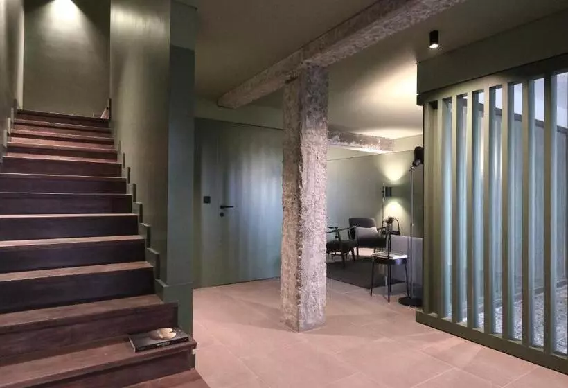 پانسیون Oporto Coliving Circunvalação 13250