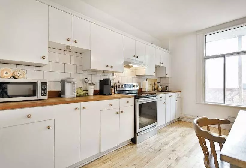 Aamiaismajoitus (B&B) La Maison Du Mile End