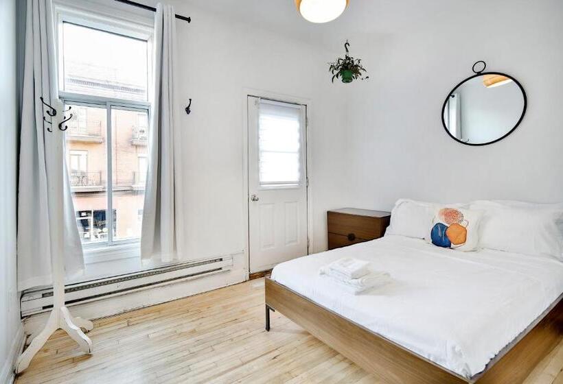 تختخواب و صبحانه La Maison Du Mile End