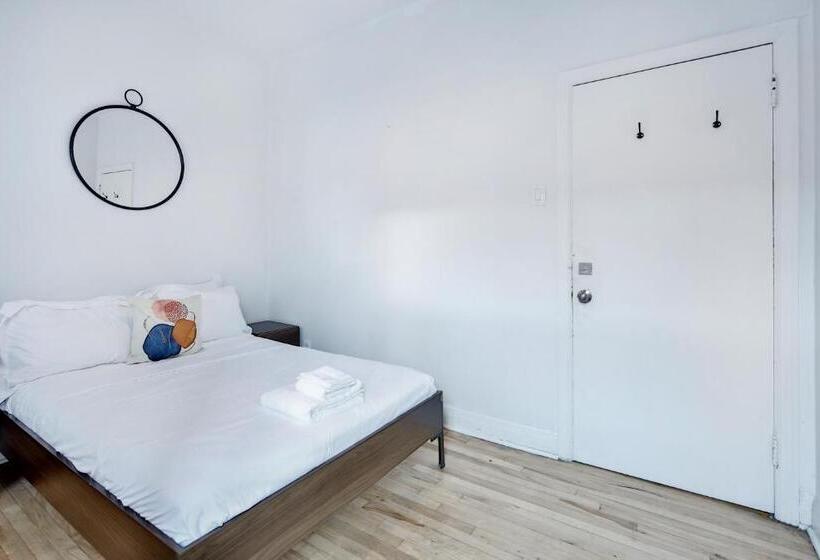 تختخواب و صبحانه La Maison Du Mile End