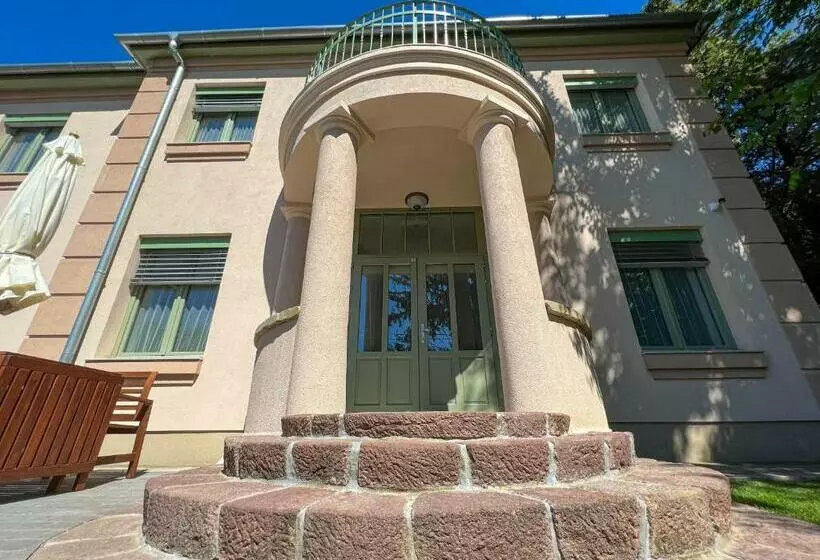 Lujza Apartman