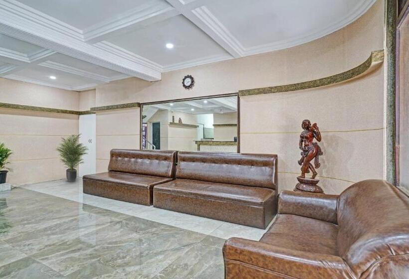 ホテル Capital O Rayan Plaza