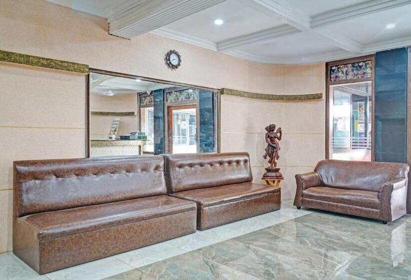 ホテル Capital O Rayan Plaza