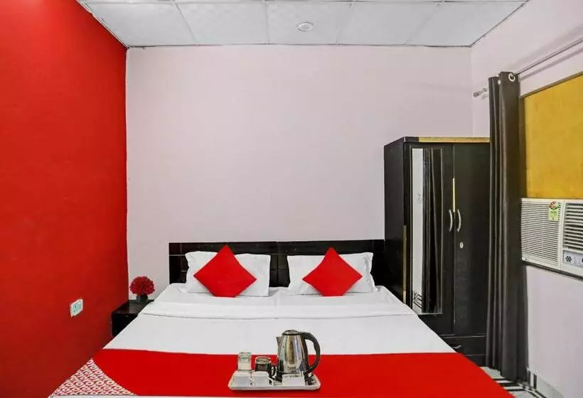 Hotelli Oyo Flagship 92636 Greno Residency
