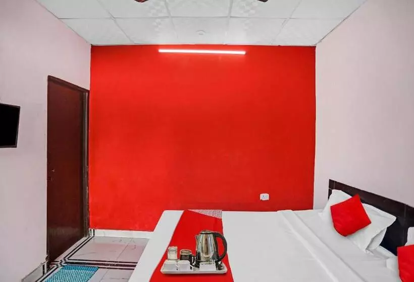 Hotelli Oyo Flagship 92636 Greno Residency