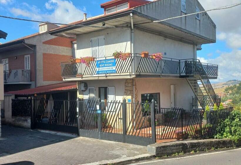 Pansiyon Bb Cesarò Mariolo House