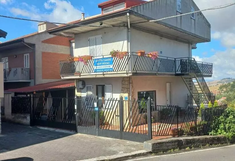 ペンション Bb Cesarò Mariolo House