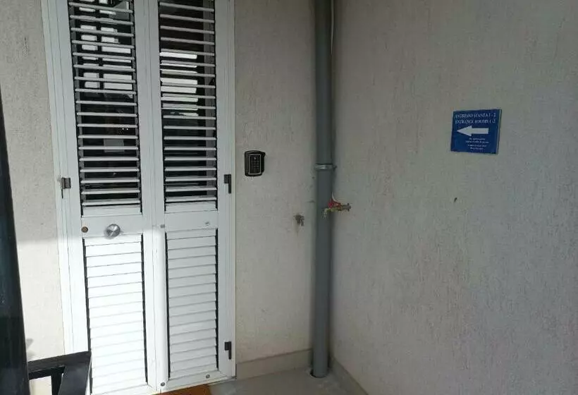 ペンション Bb Cesarò Mariolo House