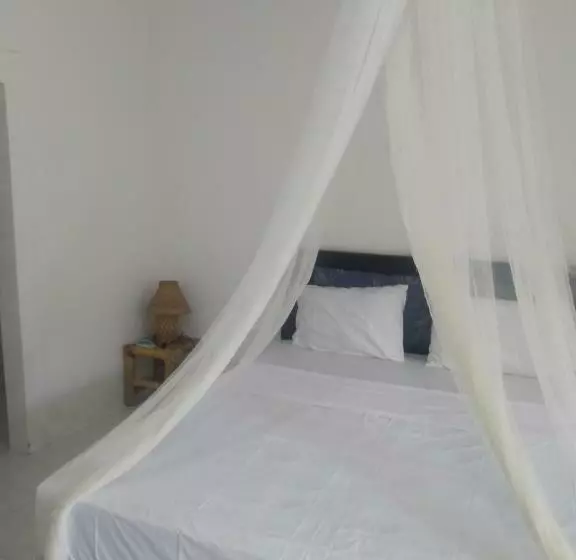 پانسیون Parida Bungalow