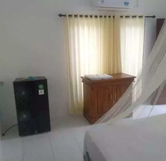 پانسیون Parida Bungalow