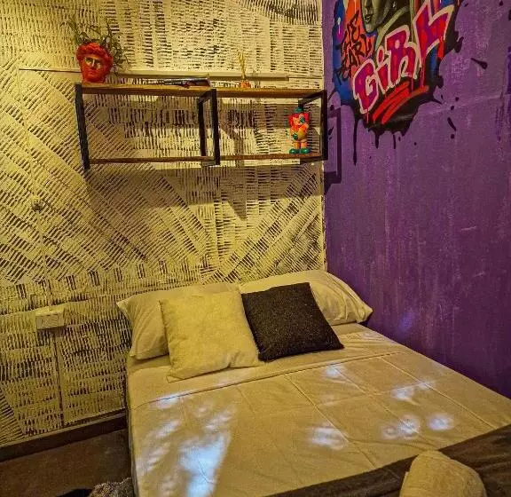 ペンション Urban Hostal Bar