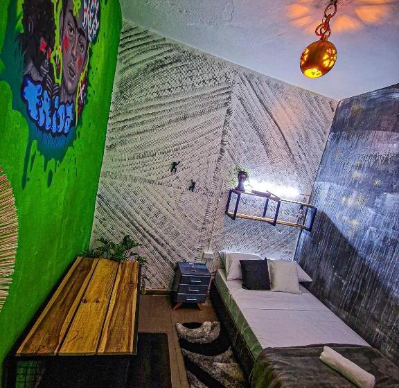 پانسیون Urban Hostal Bar