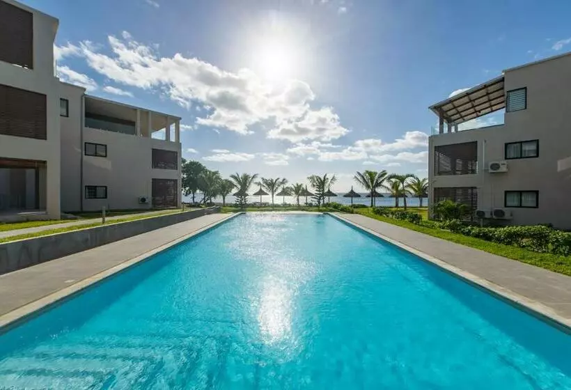 Pierre Bleue Beachfront Villa