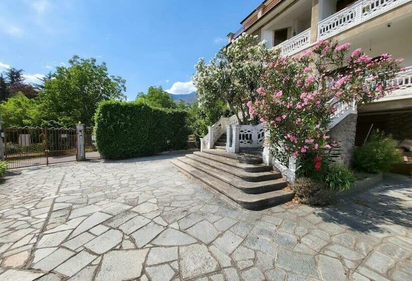 Big Appartement   9 Guests   Air Conditionning And Courtyard