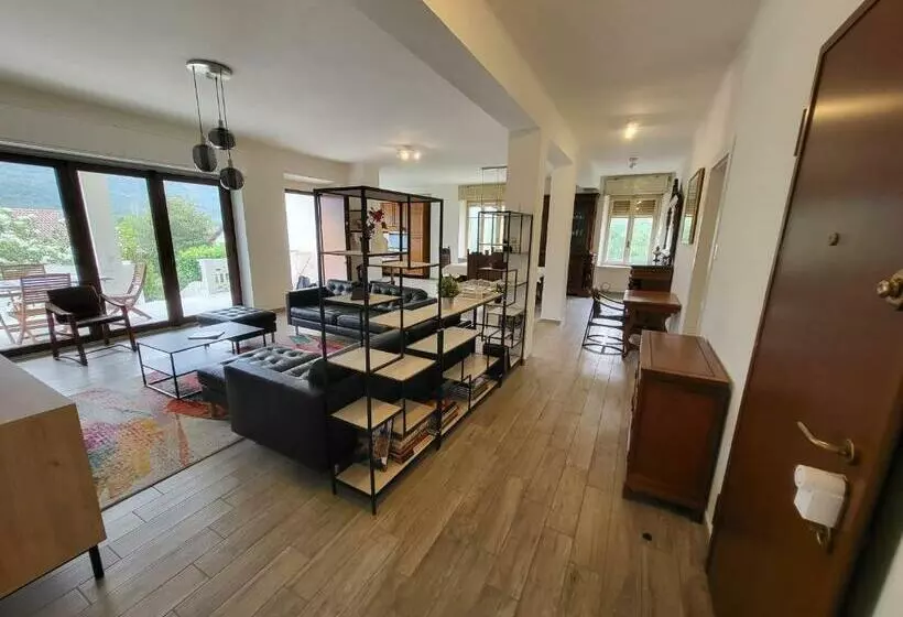 Big Appartement   9 Guests   Air Conditionning And Courtyard