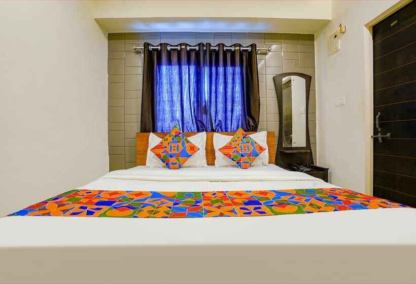 Hotel Fab Dwarka